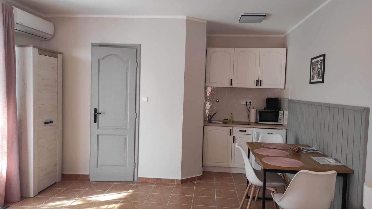 Silence Apartmanhaz Залакарош Экстерьер фото
